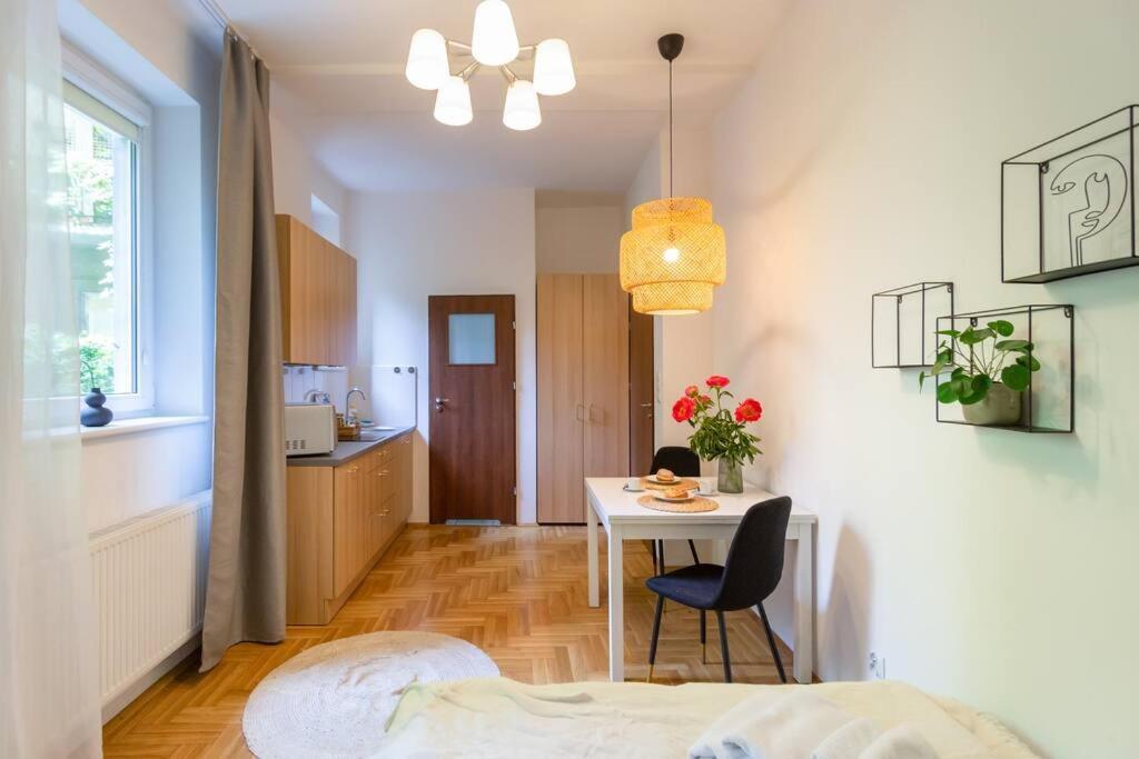May C Studio W/Balcony Kraków Eksteriør billede